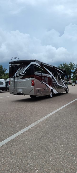 The 2022 Thor Magnitude BT36 on the road